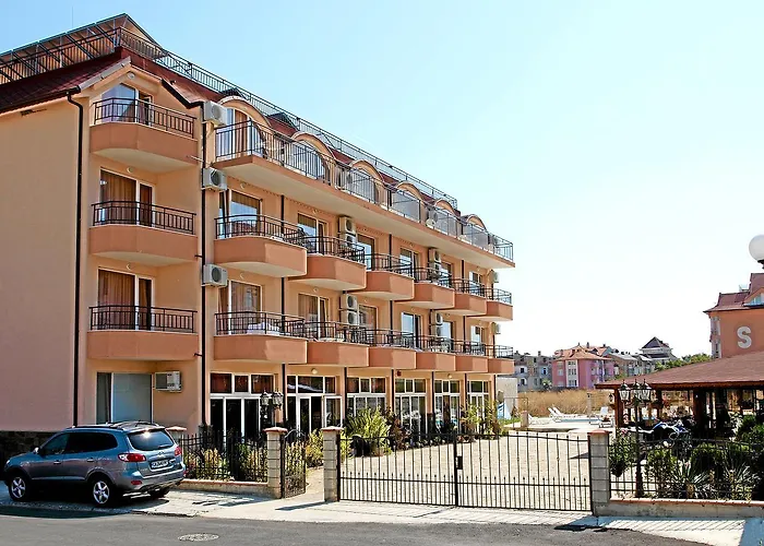 Black Sea - Breakfast, Pool & Free Parking 3* Obzor