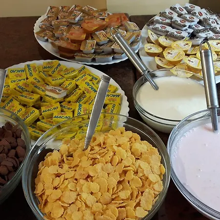 Black Sea - Breakfast, Pool & Free Parking Obzor