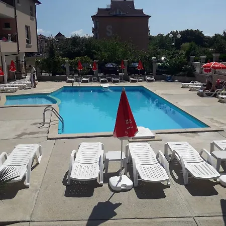 Black Sea - Breakfast, Pool & Free Parking Szálloda