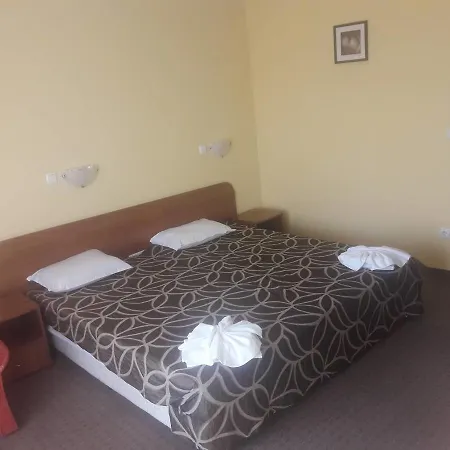 Black Sea - Breakfast, Pool & Free Parking Hotel 3*
