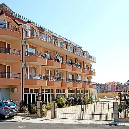 Black Sea - Breakfast, Pool & Free Parking 3* Obzor