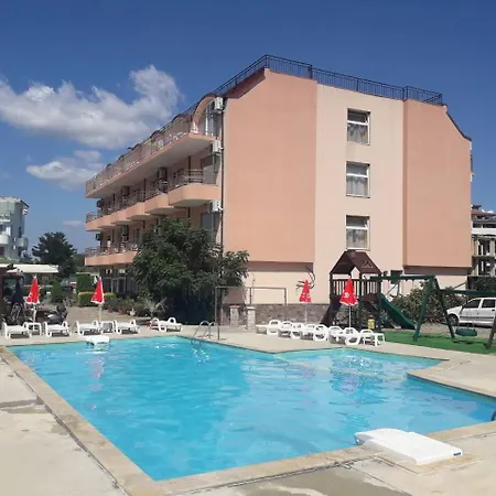 Black Sea - Breakfast, Pool & Free Parking 3* Obzor