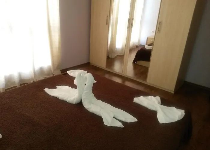 Black Sea - Breakfast, Pool & Free Parking 3*