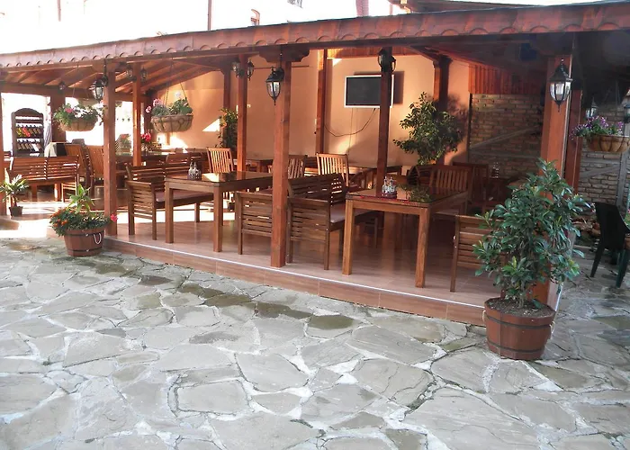 Black Sea - Breakfast, Pool & Free Parking 3*