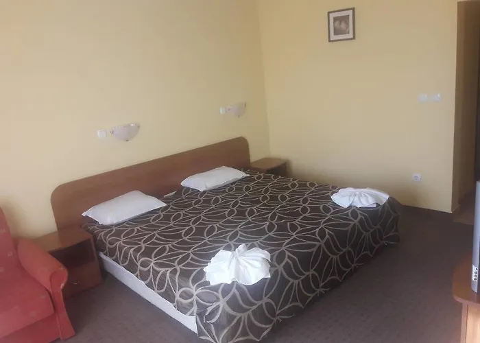 Black Sea - Breakfast, Pool & Free Parking Hotel 3*